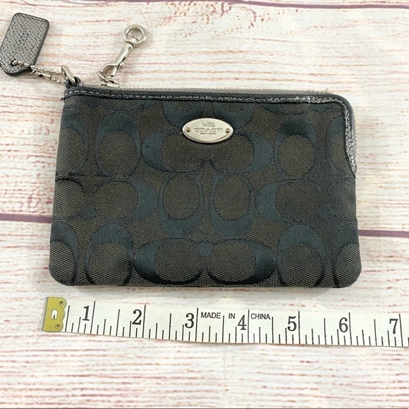 Coach Wristlet - Picture 4 of 7